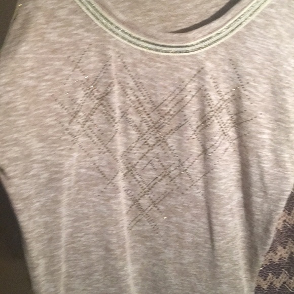 Top - Picture 3 of 4